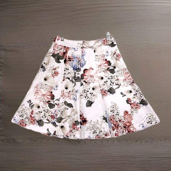 White House Black Market Skirt Sz 4 A Line Layered Feminine Elegant Panel Floral - Picture 1 of 9